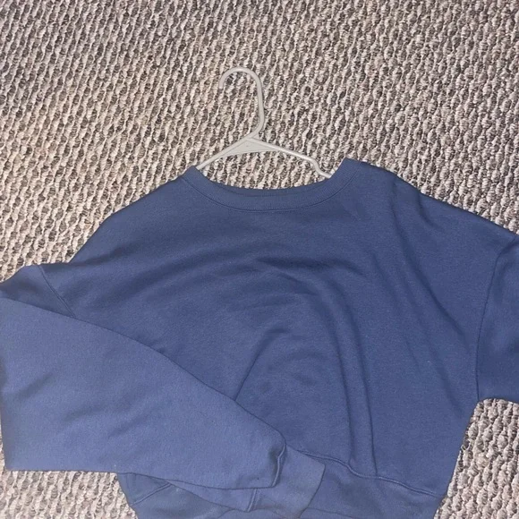 SWEATSHIRT HOODIE CREWNECK PLS READ CAPTION Brandy Melville Nike Abercrombie ZAR - Picture 13 of 16